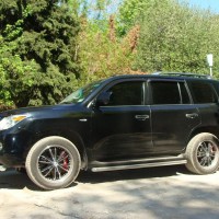 Lexus 570