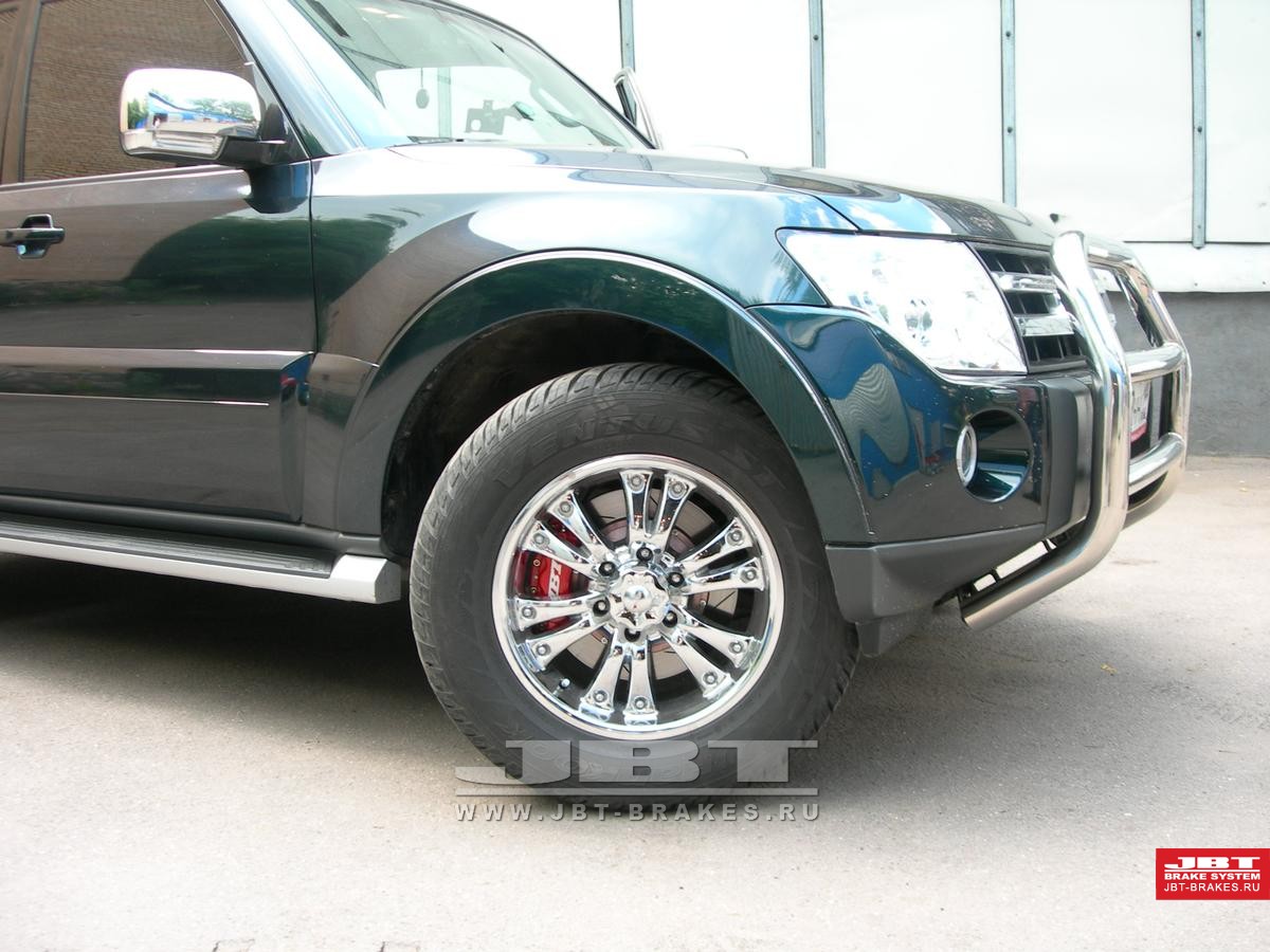 3.08.09 Pajero IV