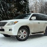 Lexus 570
